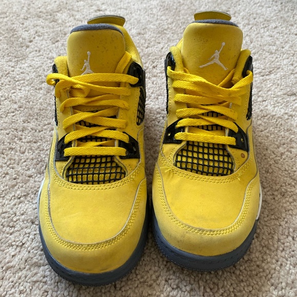 Jordan Retro Kids Size 2Y - Picture 3 of 11